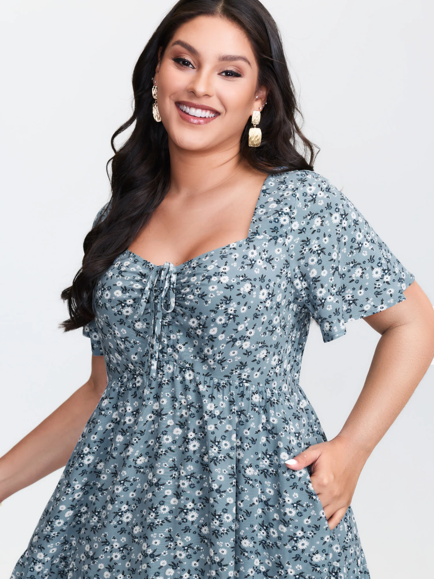 Ditsy Floral Sweetheart Drawstring Pocket Tiered Dress - Image 15