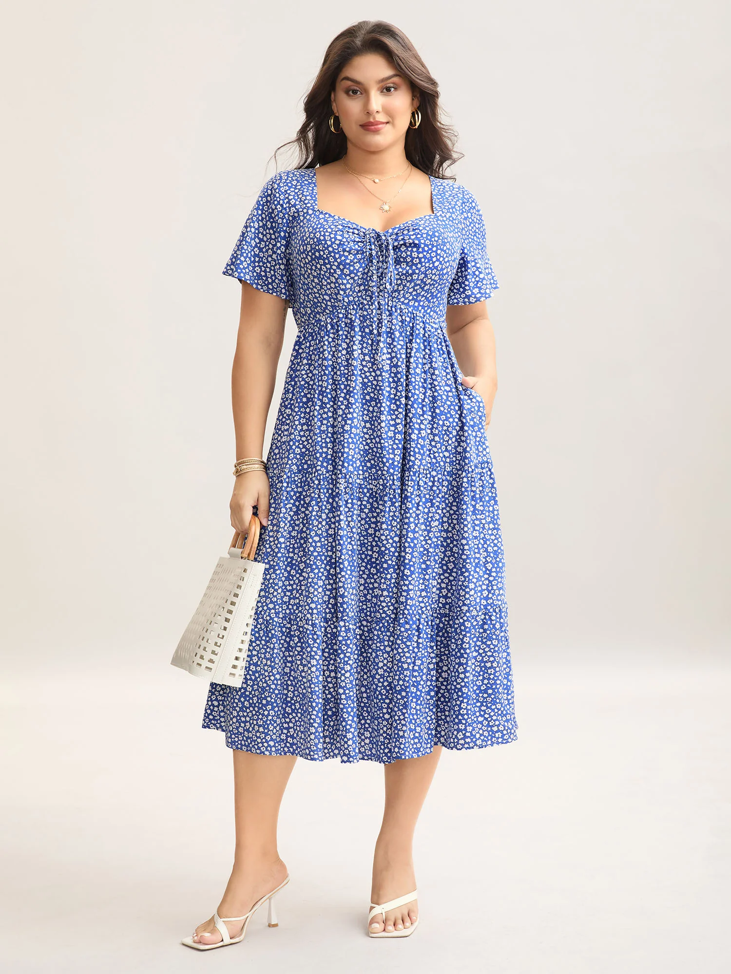 Ditsy Floral Sweetheart Drawstring Pocket Tiered Dress - Image 20