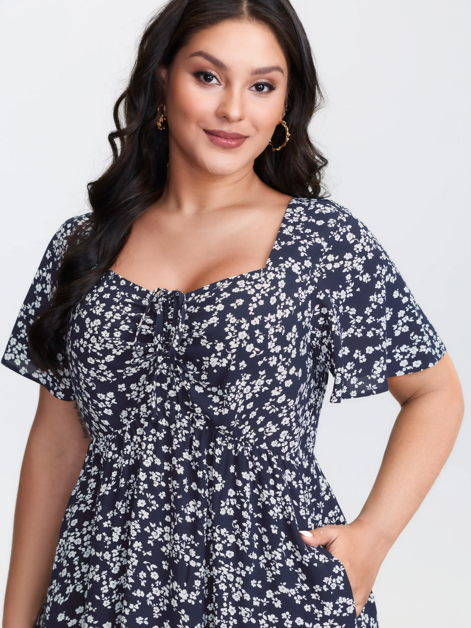 Ditsy Floral Sweetheart Drawstring Pocket Tiered Dress - Image 29