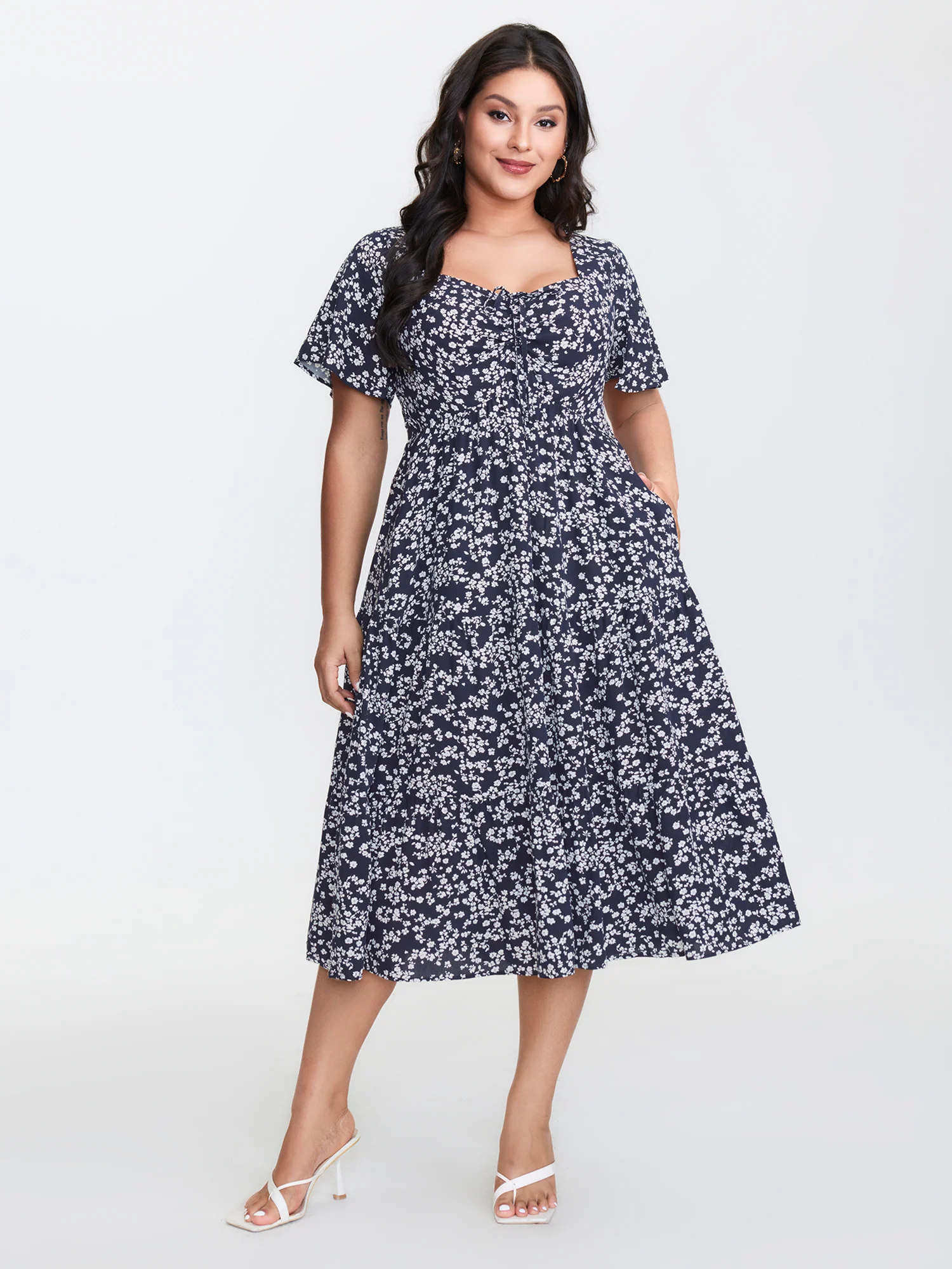 Ditsy Floral Sweetheart Drawstring Pocket Tiered Dress - Image 30