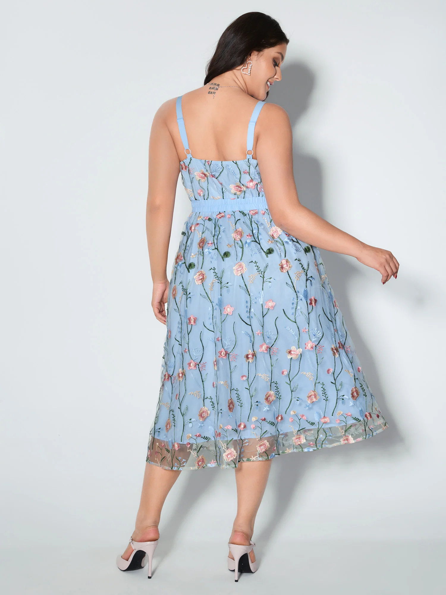 Floral Embroidered Lined Sleeveless Midi Dress - Image 5