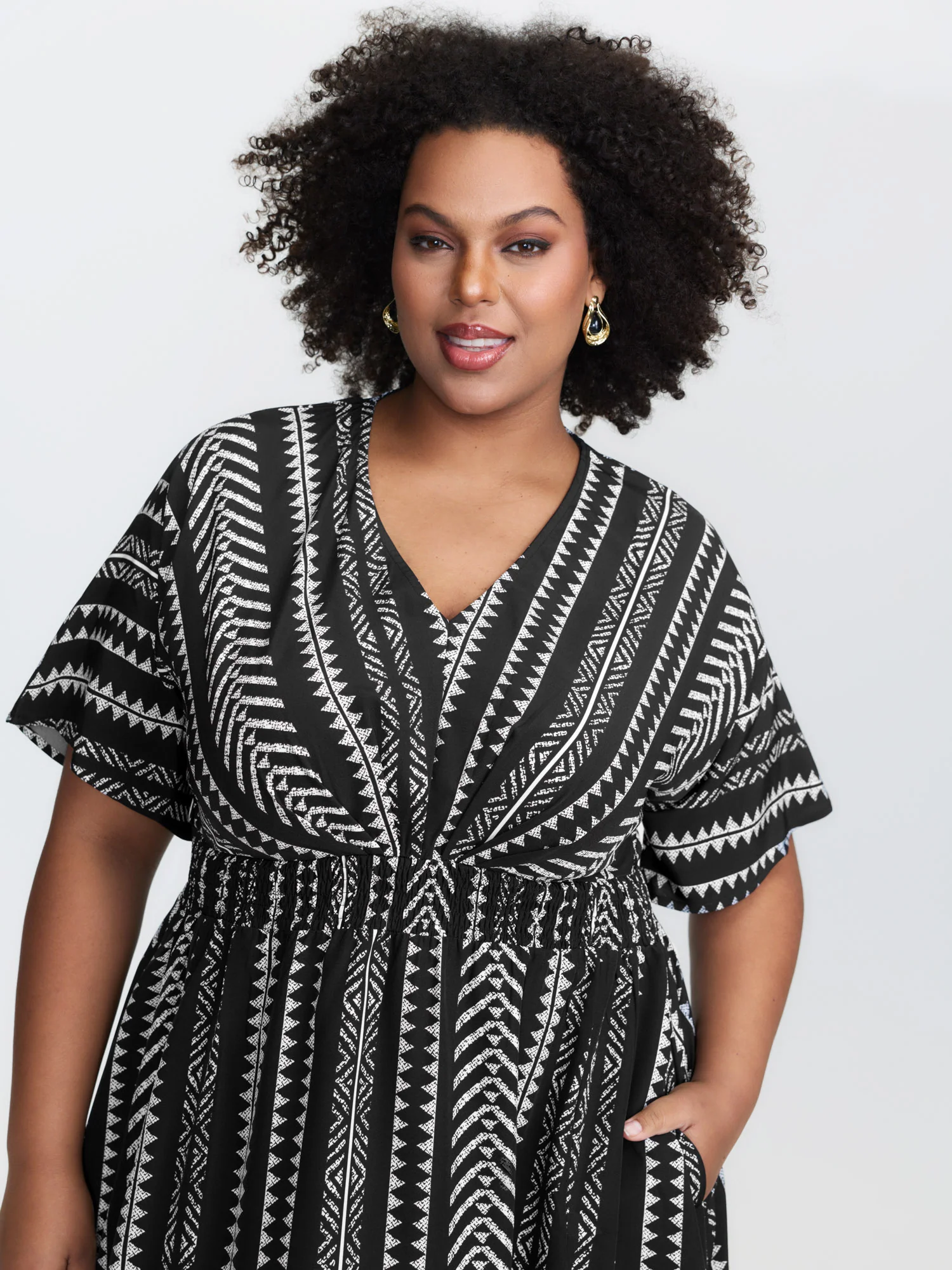 Solid Geometric Dolman Sleeve Pocket Shirred Split Hem Dress - Image 9