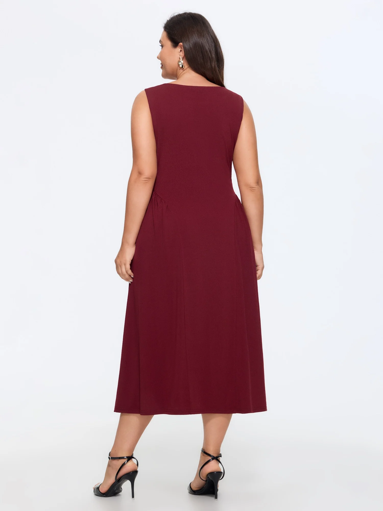Stretchy Solid Side Ruched Sleeveless Midi Dress - Image 4
